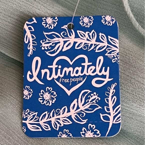 Free People Intimately Ruffled Cami With Spaghetti Straps Oversized S NWT - Picture 10 of 12